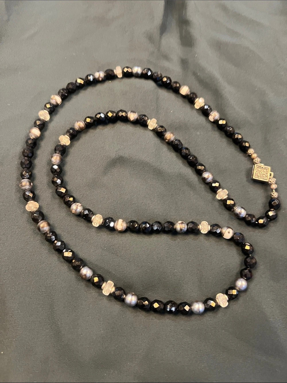 Beaded Necklace in Black & Gold Like New